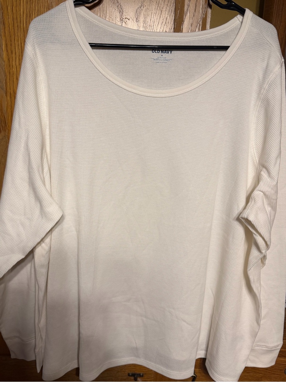 Old Navy Women's Cream Long-Sleeve Scoop Neck Top